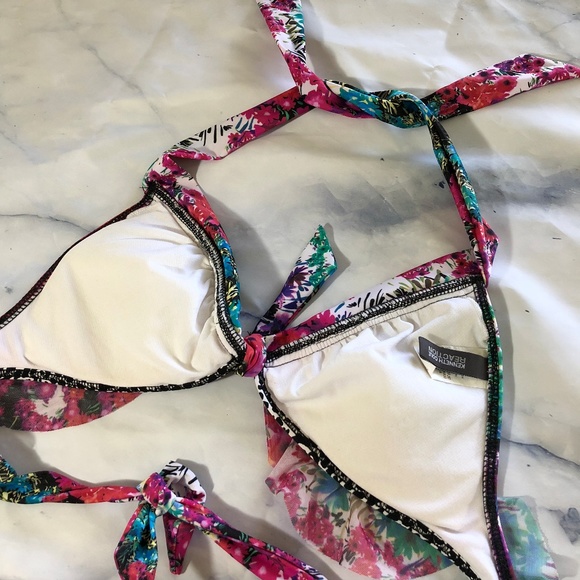 Kenneth Cole Reaction Floral & Black Bikini - Picture 7 of 8